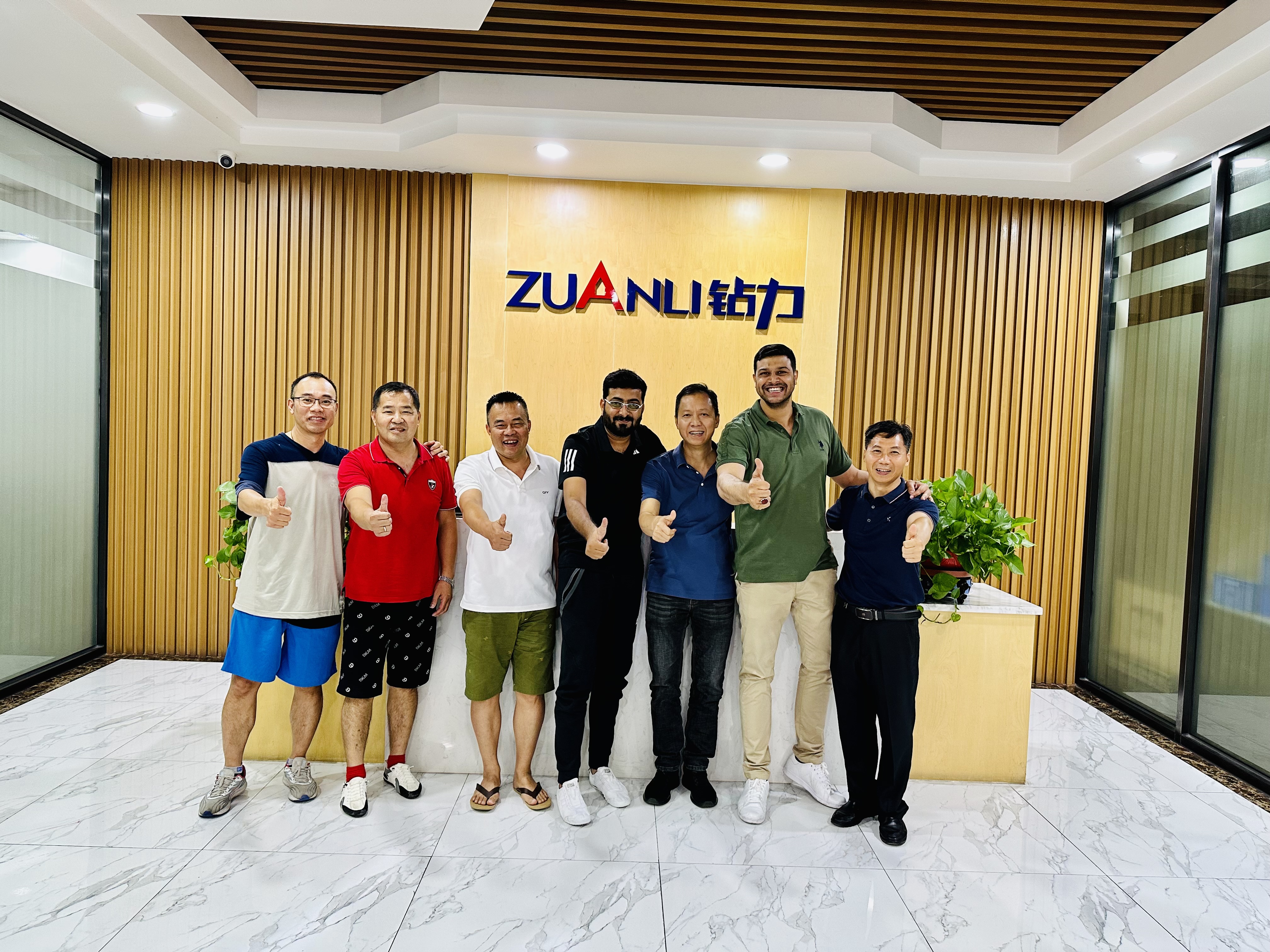 RO Booster Pump Dealer приезжает и посетите Zuani Company.