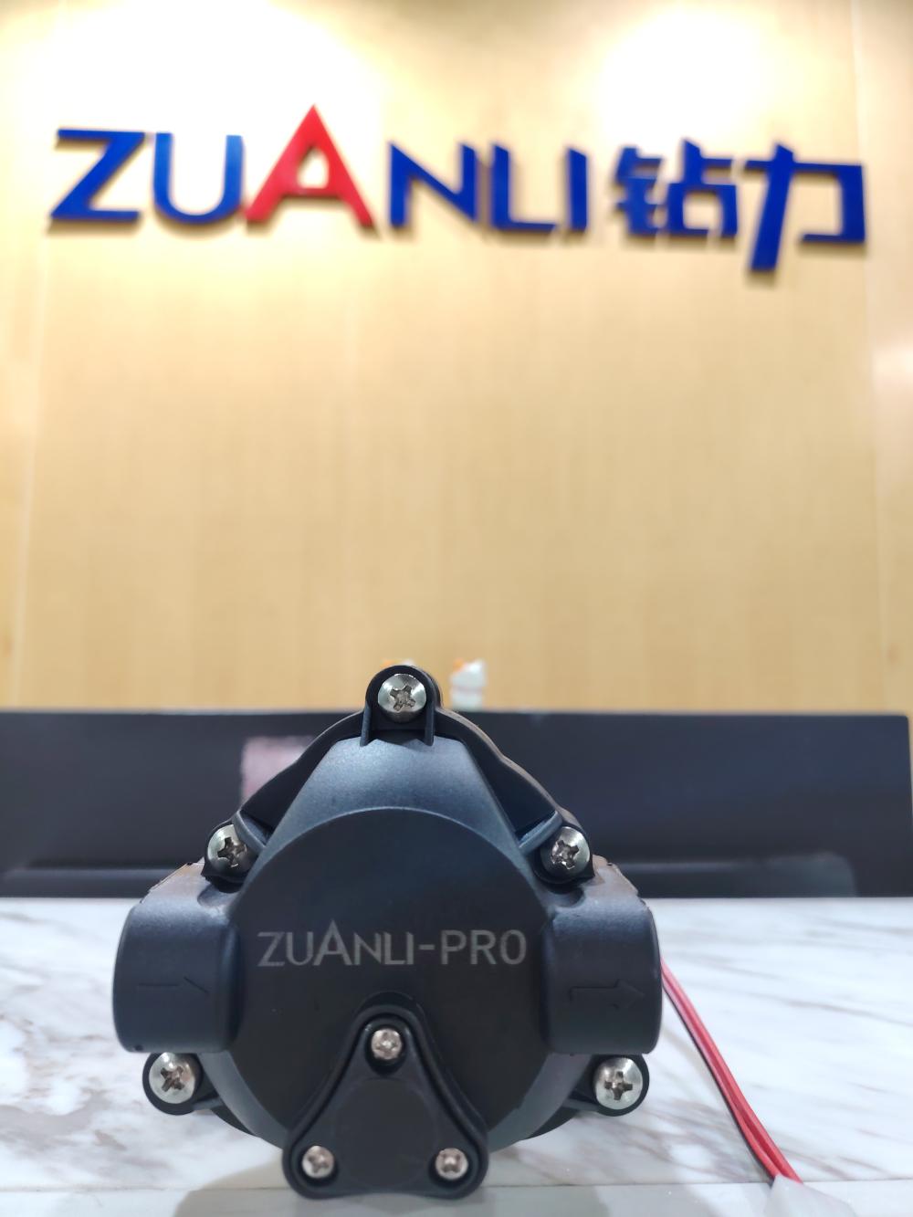 Праздничный ажиотаж, безупречная отправка! Контейнер на пути к ценному партнеру. ZUANLI RO PUMP.