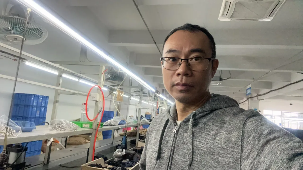 Не позволяйте некачественному повысительному насосу испортить ваш водоочиститель! Выберите повысительный насос обратного осмоса Zuanli и придайте своему очистителю воды «сильное сердце». Отныне наслаждайтесь чистой водой без забот и пейте со спокойной душой!