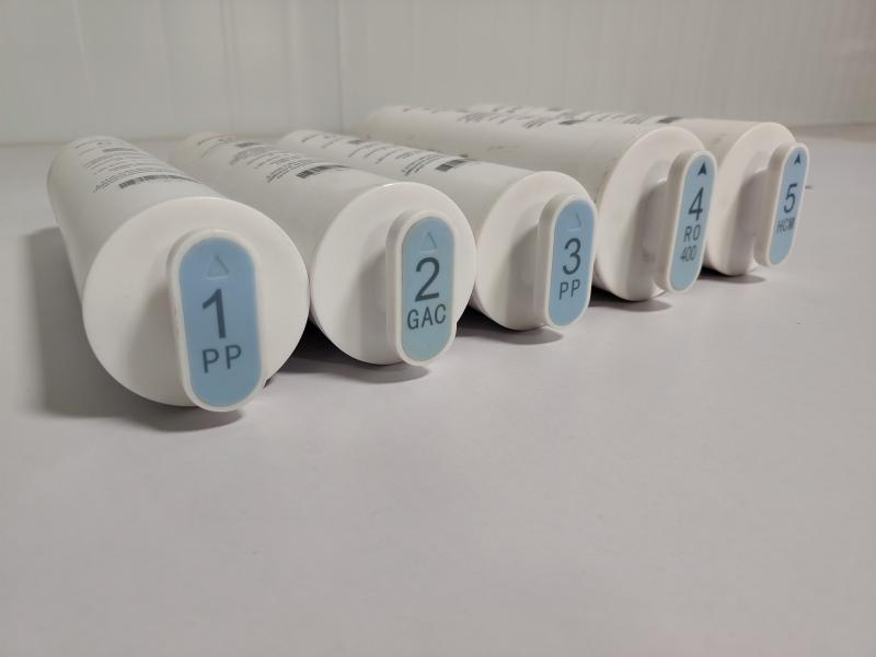 Мы успешно экспортировали полный контейнер фильтрующих элементов для очистителей воды и сопутствующих аксессуаров.